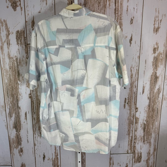 Zeppelin, Abstract Pattern Men's Casual Shirt. Size Medium. Excellent condition! - Picture 5 of 5